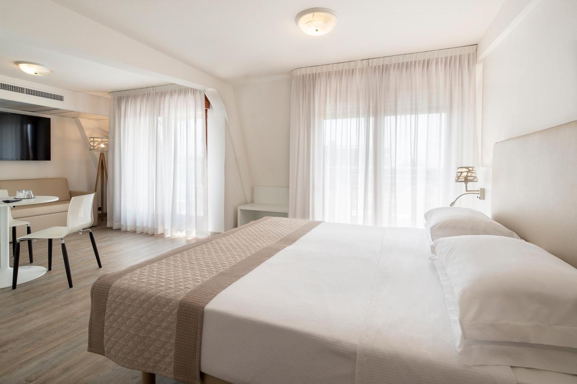 Fantinello Hotel Caorle Zewnętrze zdjęcie