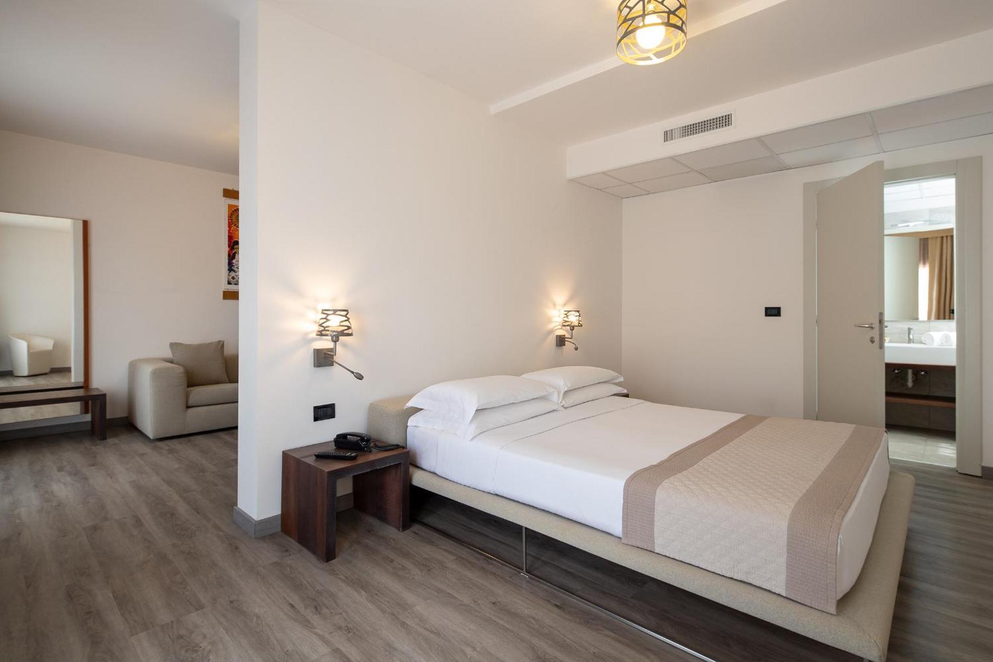 Fantinello Hotel Caorle Zewnętrze zdjęcie