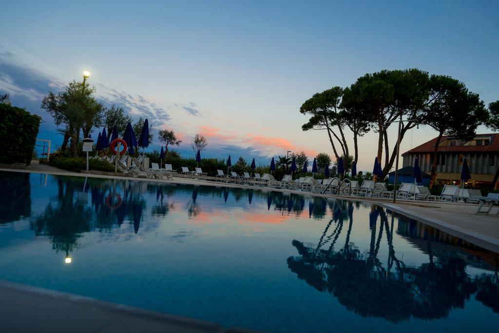Fantinello Hotel Caorle Zewnętrze zdjęcie