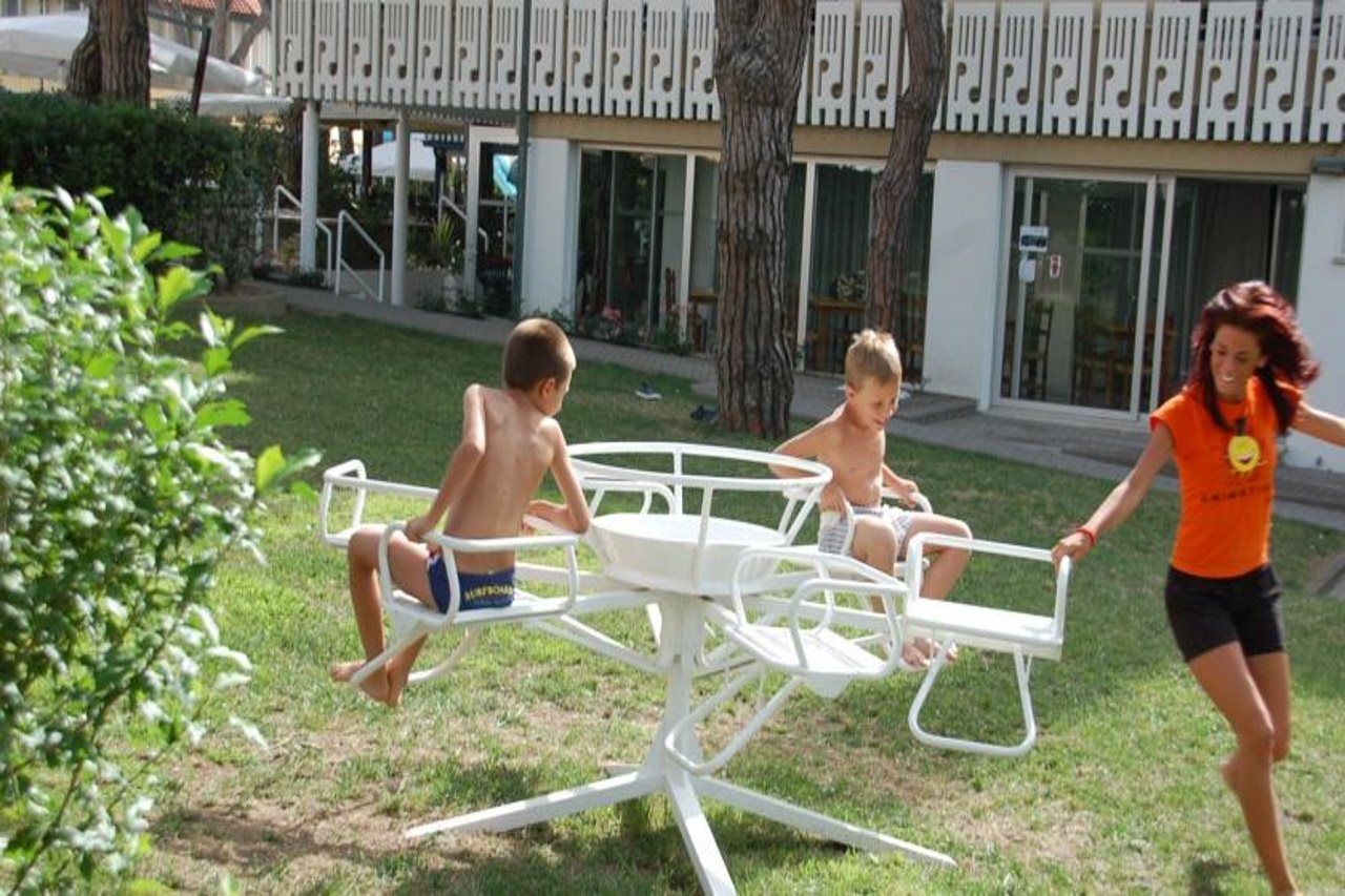 Fantinello Hotel Caorle Zewnętrze zdjęcie