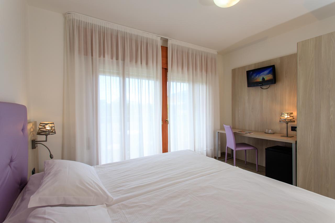 Fantinello Hotel Caorle Zewnętrze zdjęcie