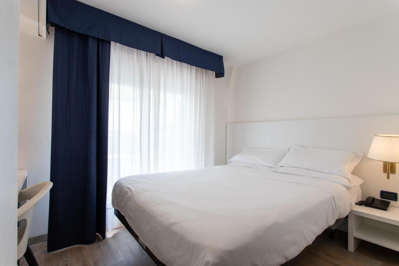 Fantinello Hotel Caorle Zewnętrze zdjęcie